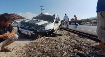 Samandağ'da İki Araç Çarpıştı, Yaralı Yok
