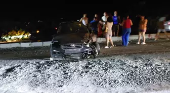 Hatay'da Refüje Çarpan Otomobil Sürücüsü Yaralandı