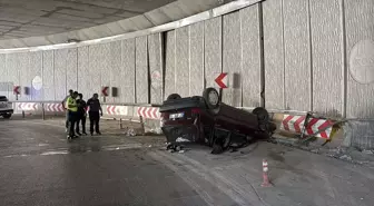 Samsun'da Devrilen Otomobilde 5 Kişi Yaralandı