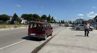 Samsun'da Kamyon ile Hafif Ticari Araç Çarpıştı: 1 Yaralı