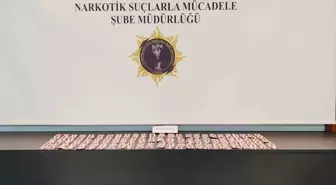 Samsun'da Motosikletten 2 Bin 240 Uyuşturucu Hap Çıktı