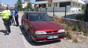 Otomobilin Çarptığı Öğrenci Hastaneye Kaldırıldı