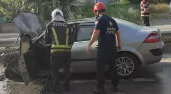 Samsun'da Seyir Halindeki Otomobil Alev Aldı