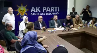 Samsun'da 'Terörsüz Türkiye'ye destek amacıyla vatandaşlara Türk bayrağı dağıtıldı