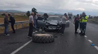 Samsun'da Traktör ve Otomobil Çarpıştı: 4 Yaralı