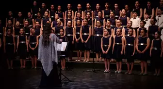 SAMSUN Devlet Opera ve Balesi Çocuk Korosu Konser Verdi