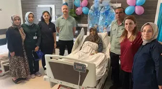 53 Yaşındaki Kadın İkiz Bebek Dünyaya Getirdi
