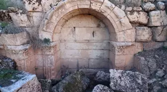 Şanlıurfa'da Tarihi Anıt Mezar Kalıntısı Kayıt Altına Alındı