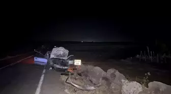 Şanlıurfa'da Devrilen Otomobilde İki Yaralı