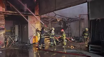 Şanlıurfa'da Oto Tamirhanesinde Yangın Çıktı