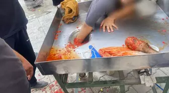 Şanlıurfa'da Salça Makinesine Kapanan Genç Kız Kurtarıldı