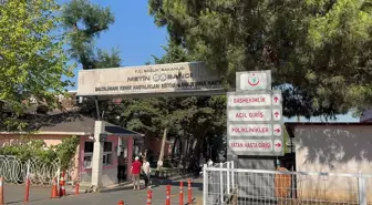 Sarıyer'deki Hastanede Çatı Yangını, Tedbiren Tahliye Yapıldı