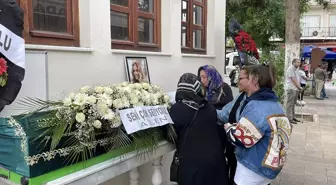Şarkıcı Şimal Gülen, Kanser Sebebiyle Hayatını Kaybetti