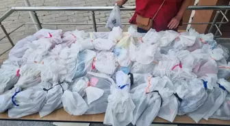 İhtiyaç Sahibi Çocuklar İçin Bayramlık Kıyafet Dikildi