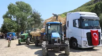 Şarköy'deki Yangında Mağdur Olan Çiftçilere Saman Desteği
