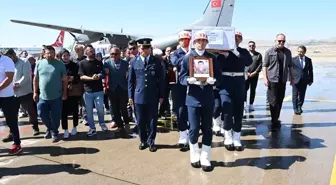 Şehit Piyade Sözleşmeli Er Özkan Özkanlı'nın cenazesi Aksaray'a getirildi