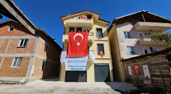 Şehit Sözleşmeli Er Mustafa Uslu'nun annesine söz verdiği evin inşaatı tamamlanarak aileye teslim edildi