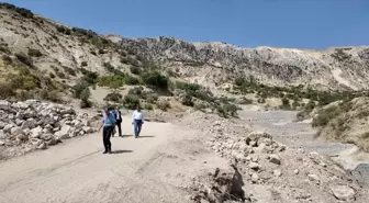 Tut ilçesinde sel felaketine karşı taşkın koruma çalışmaları hızla sürüyor