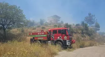 Antalya'da Tarım Arazisindeki Yangın Kontrol Altına Alındı