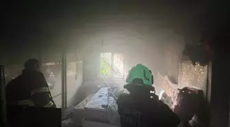 Siirt'te İki Katlı Evde Yangın Çıktı