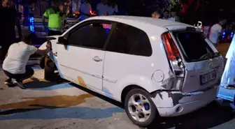 Siirt'te Park Halindeki Cipe Çarpan Otomobilde 5 Yaralı