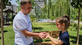Siirt'te Uçmakta Zorlanan Saka Kuşu Yavrusu Koruma Altına Alındı