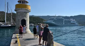 Marmaris'e 553 Yolcu Getiren Kruvaziyer Limana Yanaştı