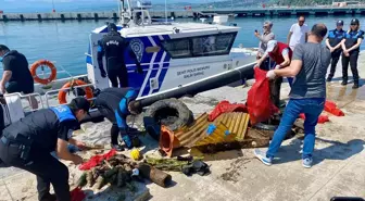 Sinop'ta Deniz Dibi Temizliği: Atıklar Su Altından Çıkarıldı