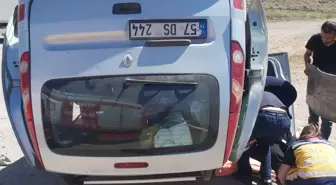 Sinop'ta Otomobil Devrildi: 3 Yaralı