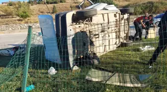 Sinop'ta Devrilen Otomobilin Sürücüsü Yaralandı