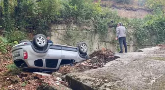 Sinop'ta Otomobil Kazası: Sürücü Yaralandı