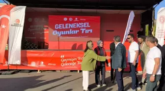 Şırnak'ta Geleneksel Oyunlar Tırı Çocuklarla Buluştu