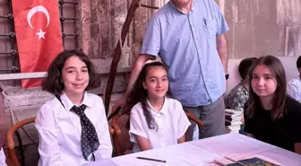 Sivas Bilim ve Sanat Merkezi'nde Yaratıcı Yazarlık Atölyesi İmza Günü Düzenlendi