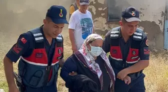 Sivas'ta Çıkan Yangında 5 Ev Zarar Gördü