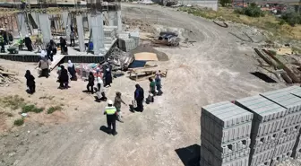 Şarkışla'da Cami İnşaatında Kadınlardan Önemli Destek