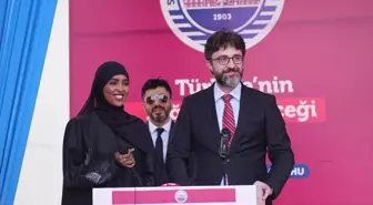 Somali Mogadişu Recep Tayyip Erdoğan Sağlık Bilimleri Fakültesinde mezuniyet sevinci yaşandı