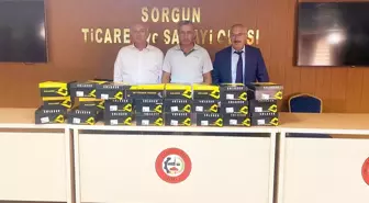 Sorgun TSO'dan Dar Gelirli Öğrencilere Ayakkabı Yardımı