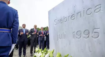 Srebrenitsa Soykırımı'nın 7 kurbanı daha defnedildi