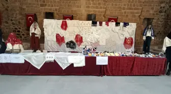 Beypazarı'nda 2. Uluslararası Halk Dansları ve Müzik Festivali Kapsamında İki Sergi Açıldı