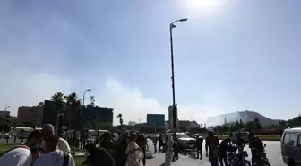 Şam'da Cumhurbaşkanlığı Sarayı Yakınında Yangın