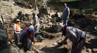 Syedra Antik Kenti'nde Kazı Çalışmaları ve Yerel Halkın Katılımı