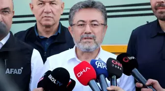Tarım ve Orman Bakanı Yumaklı, Yangınla Mücadele Durumunu Açıkladı