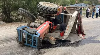 Amasya'da Traktör Devrildi, Sürücü Yaralandı