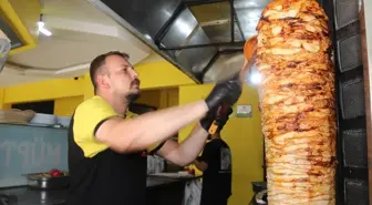 Amasya'da Döner Ustaları Sıcaklarla Mücadele Ediyor
