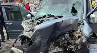 Tatvan'da Trafik Kazası: 2 Yaralı