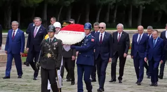 TBMM Başkanı Numan Kurtulmuş Anıtkabir'i Ziyaret Etti