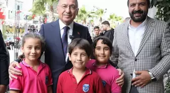 TBMM Dışişleri Komisyonu Başkanı Oktay, Sancaktepe'de ziyaretlerde bulundu