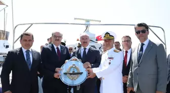 'TCG Dumlupınar' şehitleri Çanakkale Boğazı'nda saygı dalışı ile anıldı