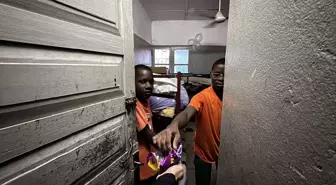 TDV Gönüllüleri Mozambik'te Çocuklara Bayram Harçlığı Dağıttı