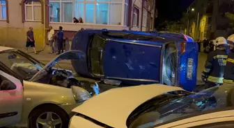 Çorlu'da 3 Otomobilin Karıştığı Kazada 3 Yaralı